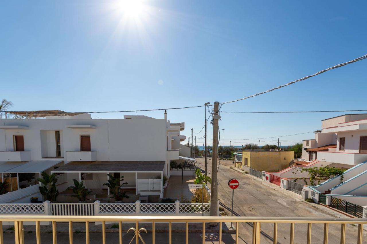 Appartamento Fronte Mare E Spiaggia Torre Mozza Kültér fotó
